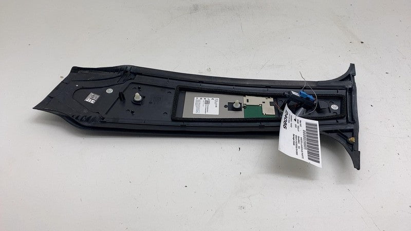 ⭕ 20-23 Model Y Left Exterior B-Pillar Applique Glass Trim LH AP3 1506