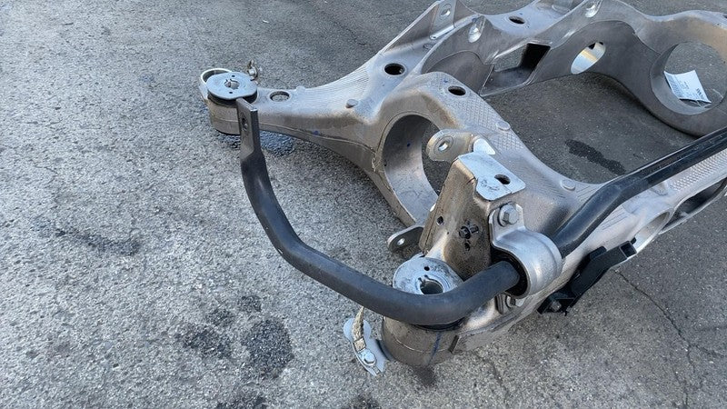 32333923 ⭕ 21-23 Polestar 2 Rear Subframe Cradle Crossmember w/ Stabilizer Bar 32333923