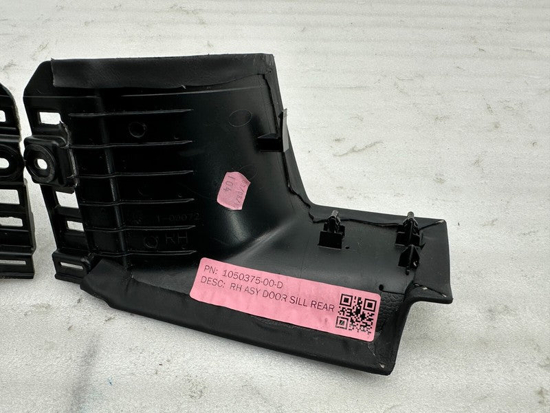1050365 00 D ⭕ 16-20 Model X Rear Left & Right Door Sill Trim Cover 1050365-00-D/1050375-00-D