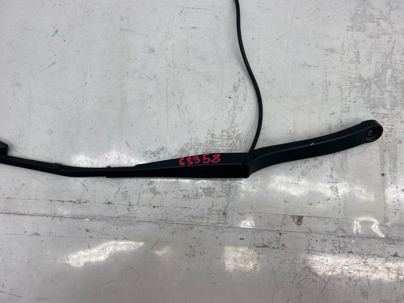 2020-2023 Tesla Model Y MY Front Left or Right Windshield Wiper Arm & Blade OEM
