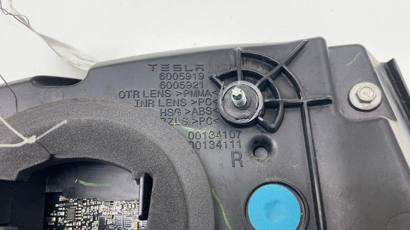 ⭕ 2012-2022 Tesla Model S Rear Right Taillight LED Outer Tail Lamp 600