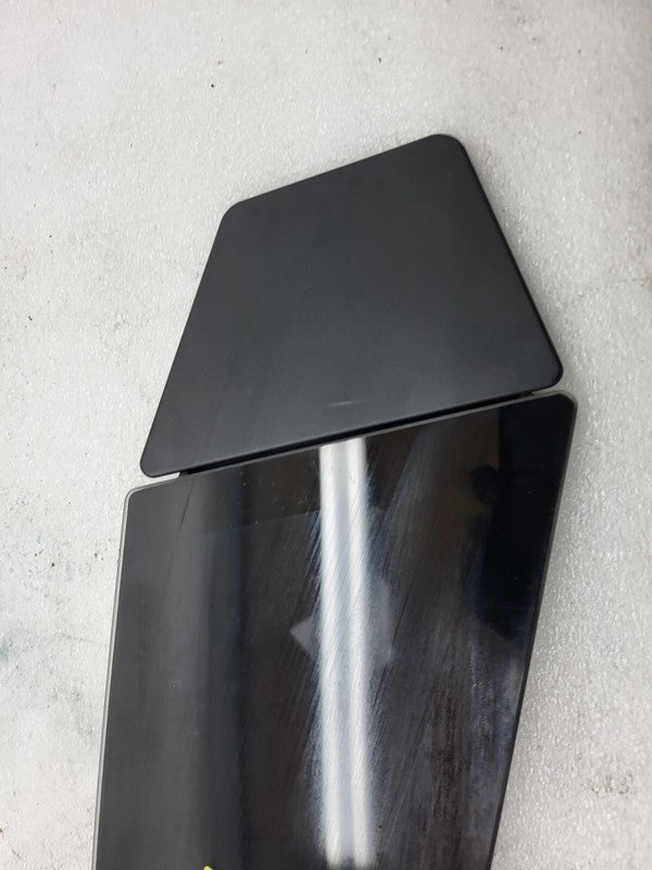 110043700C ⭕ 17-23 Model 3 Driver Side B-Pillar Applique Glass w/ Camera Left 1100437-00-C