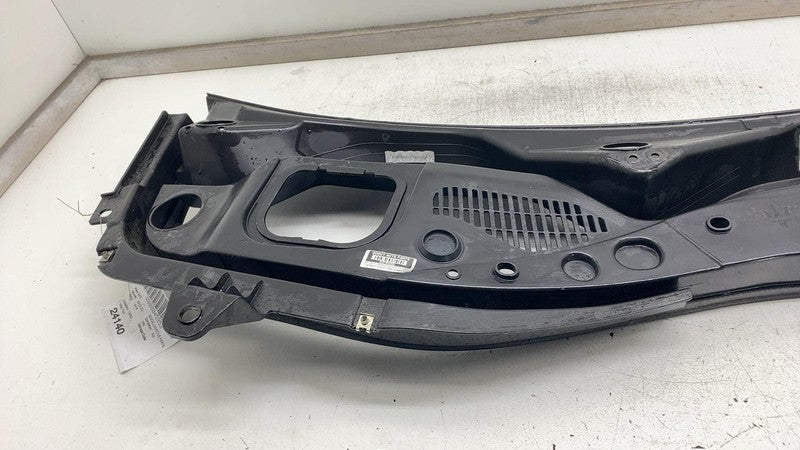 ⭕ 2017-2022 Maserati Levante Front Windshield Cowl Vent Trim Panel 670