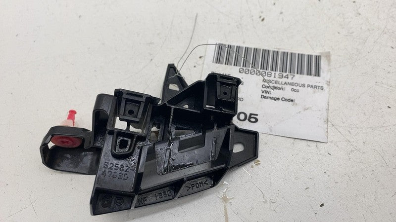 5256247030 ⭕ 2023-2025 Toyota Prius Rear Right Taillight Lamp Retainer Bracket 52562-47030