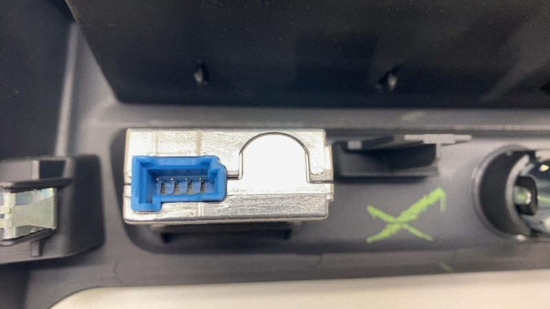 2020-2023 BMW 530e G30 Center Console Climate Control Air Vent Trim Pa