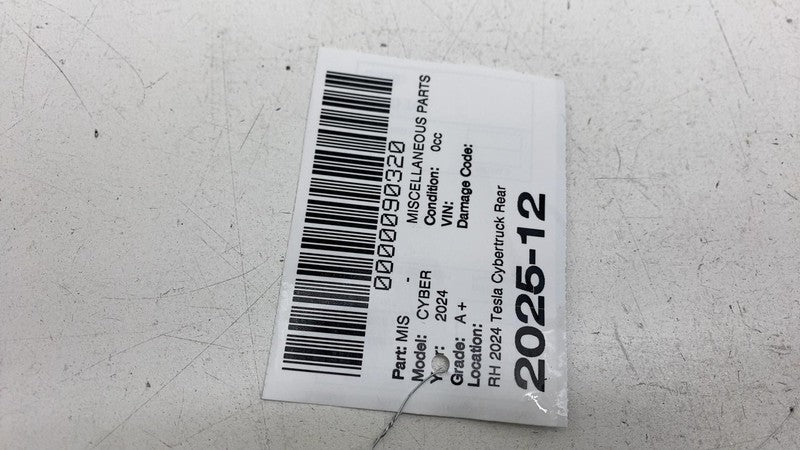 ⭕ 2024 Cybertruck Rear Baffle Closeout Sail Panel Molding Right RH 184