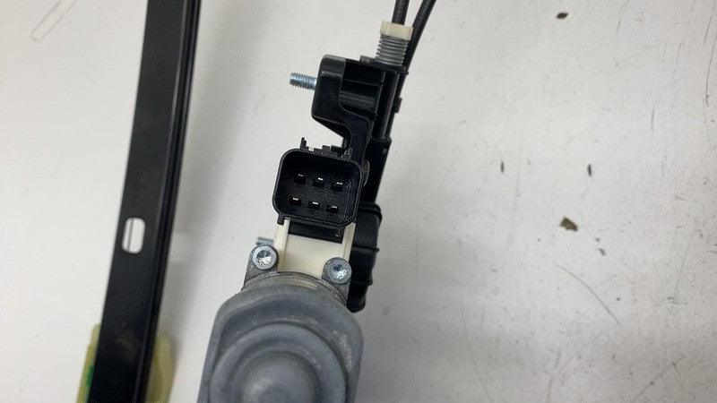 PT00009553-K ⭕ 2022-2025 Rivian R1S Front Left Door Window Motor & Regulator LH PT00009553-K