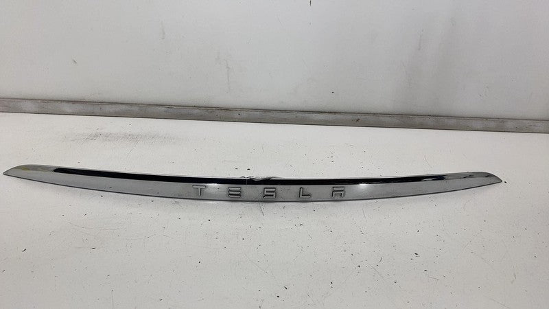 104692000B ⭕ 2016-2020 Tesla Model X MX Rear Trunk Lid Mold Chrome Molding OEM 1046920-00-B