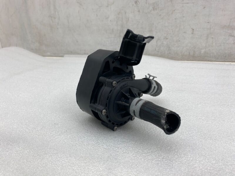 105723500F 2016-2020 Tesla Model S MS Electric Auxiliary Coolant Water Pump w/ Bracket Assy