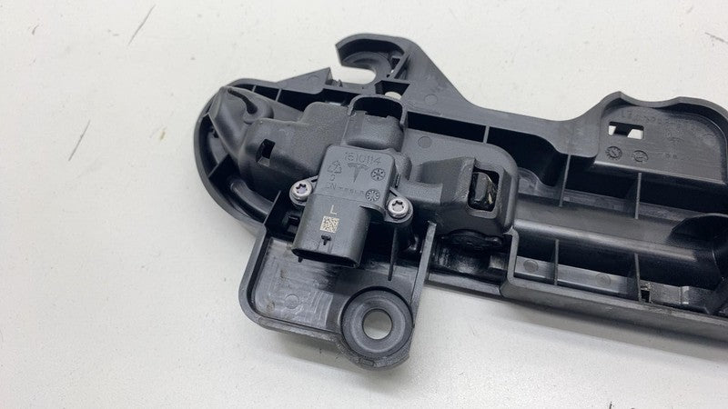 1528114-00-D 2020-2023 Tesla Model 3 Y Front or Rear Driver Left Exterior Door Handle Outside
