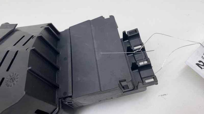 A 166 540 49 02 ⭕ 2016-2018 Mercedes-Benz GLE Class Engine Fuse Relay Junction Block A1665404902