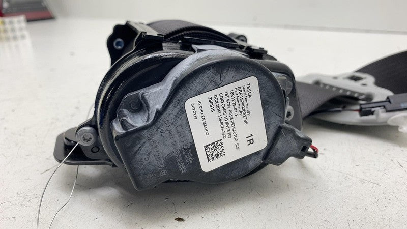 1081279-01-F ⭕ 2017-2023 Tesla Model 3 Front Right 1st Row Seat Belt & Retractor 1081279-01-F