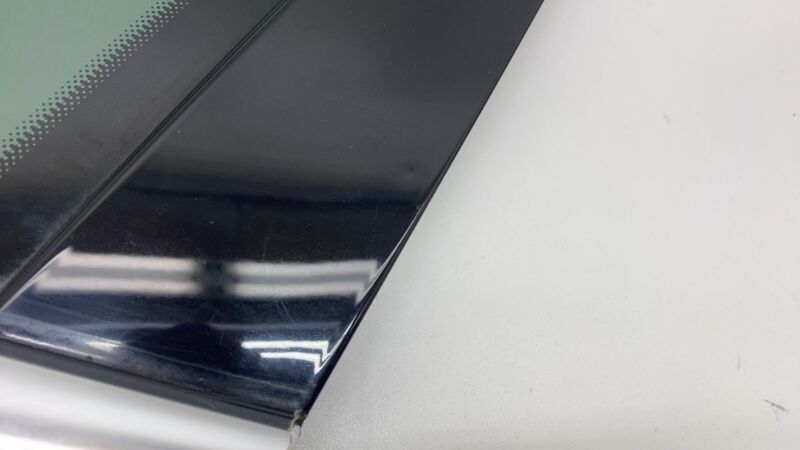 7P5845298 2011-2018 Porsche Cayenne Rear Passenger Side Quarter Corner Window Glass Right
