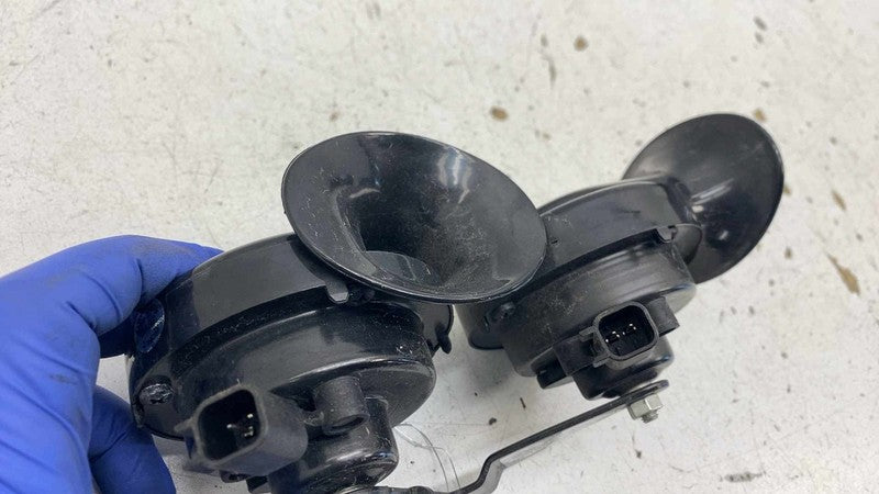 ⭕ 2017-2023 Tesla Model 3 M3 High + Low Pitch Tone Horn w/ Bracket 148