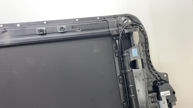 ⭕ 2017-2020 Maserati Levante Panoramic Sunroof Track Frame w/ Glass & 