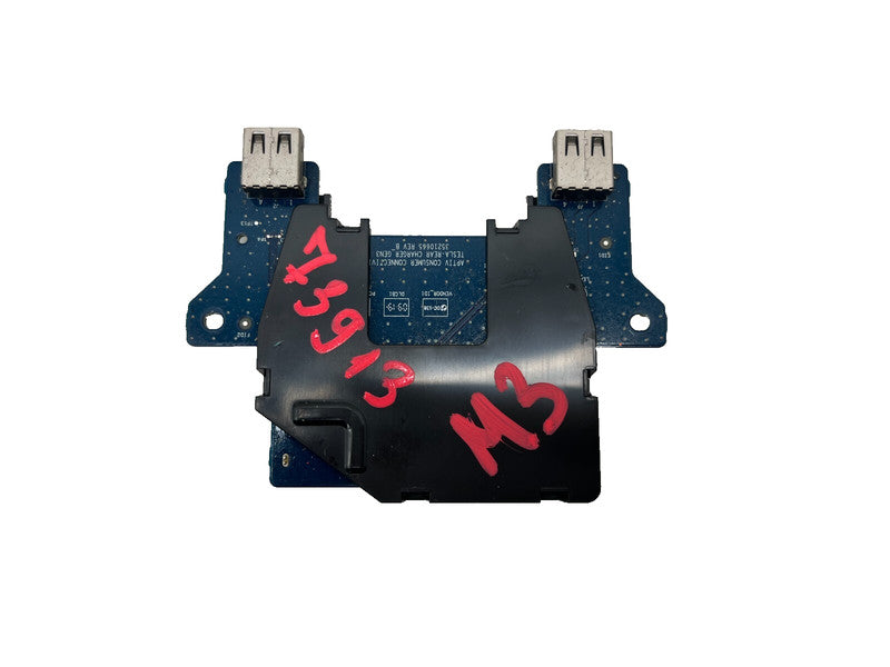 1121700 00 C ⭕ 2017-2023 Tesla Model 3 Rear USB Connector Module Unit Assembly 1121700-00-C