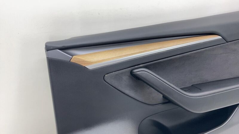 1593863-00-A ⭕ 2021-2023 Tesla Model 3 Front Right Interior Door Panel Trim Card 1593863-00-A
