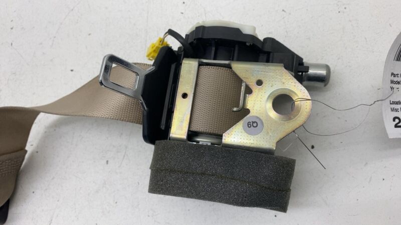 ⭕ 2010-2016 Mercedes Benz E350 E-Class Rear Right Seatbelt Retractor Assembly