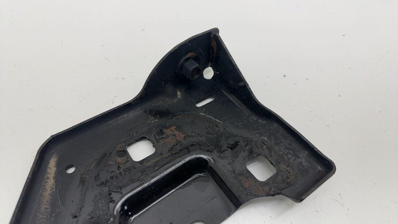 ⭕14-18 Chevy Silverado 1500 Front Right Side Bumper Inner Bracket Moun