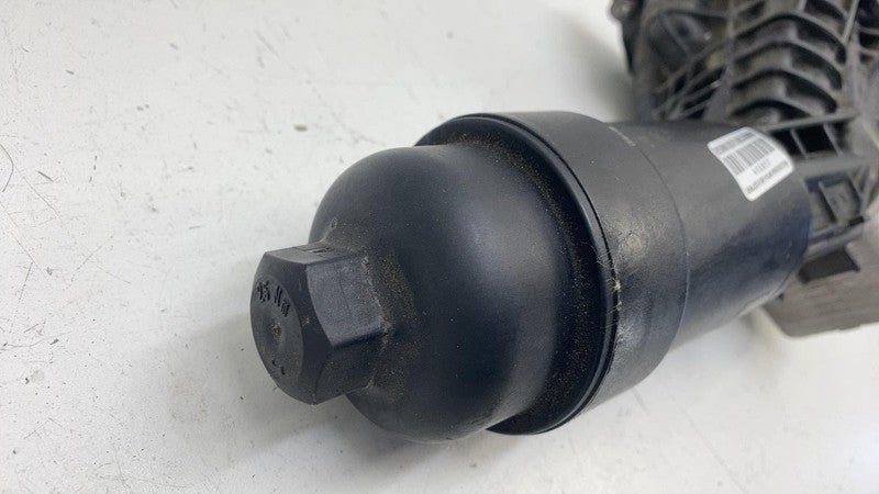 72435982 ⭕2018 2019 2020 2021 2022 2023 BMW 530e Turbo Engine Oil Filter Housing 72435982