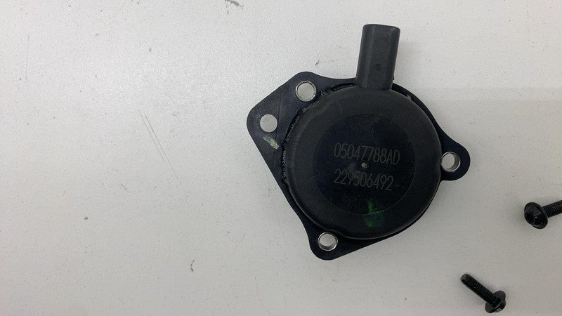 ⭕ 2023 Chrysler Pacifica Engine Intake Camshaft Sprocket Actuator OEM 