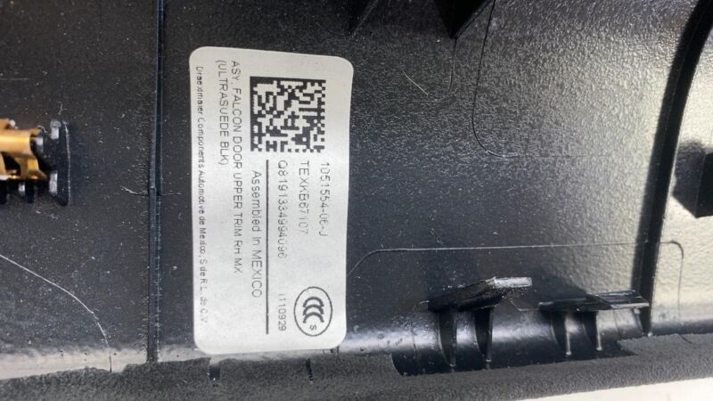 105155406J ⭕16-20 Model X Rear Right & Left Falcon Door Upper & Lower Trim SET 1051554-06-J