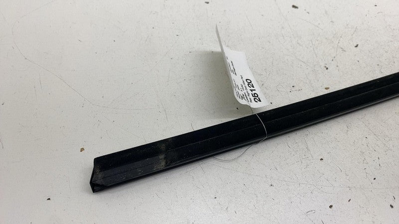 ⭕ 2020-2024 Tesla Model Y MY Rear Right Side Door Window Seal Molding Belt Strip