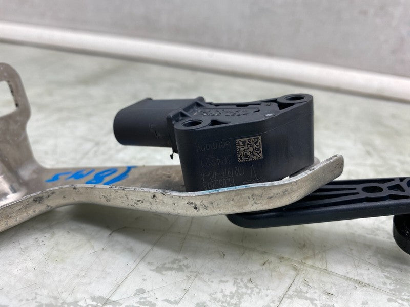 6006526 00 B ⭕ 2016-2020 Model S Rear Right Air Suspension Ride Height Sensor RH 1027976-00-A