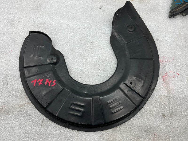 1045951 01 B ⭕ 12-20 Model S Front Passenger Side Brake Rotor Dust Shield Right 1045951-01-B