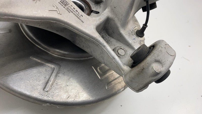 104441100G 2017-2023 Tesla Model 3 Rear Left Suspension Knuckle Spindle w/ Shield & ABS RWD