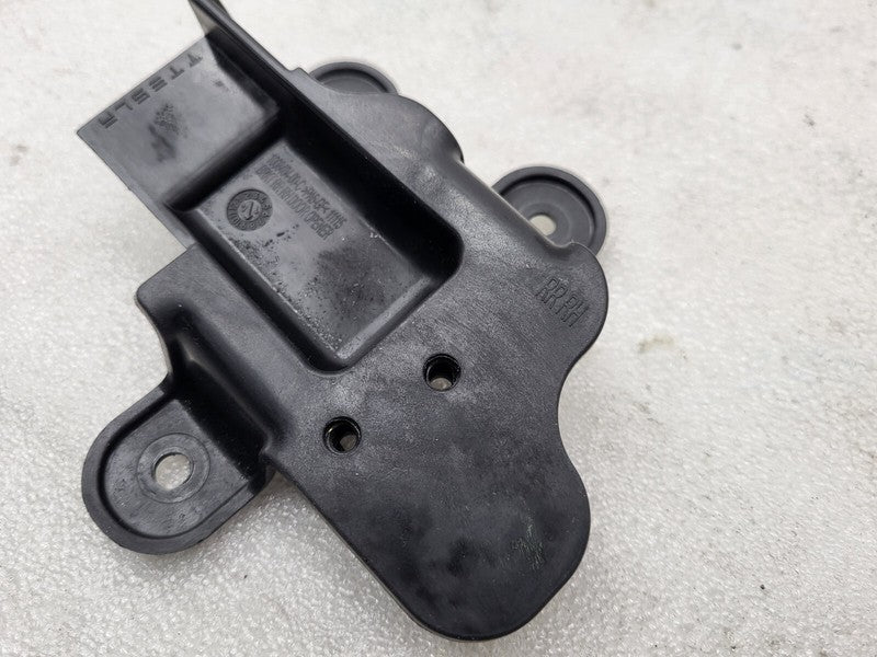 1008404 00 C ⭕ 12-20 Model S Rear Passenger Side Door Opener Mount Bracket Right 1008404-00-C