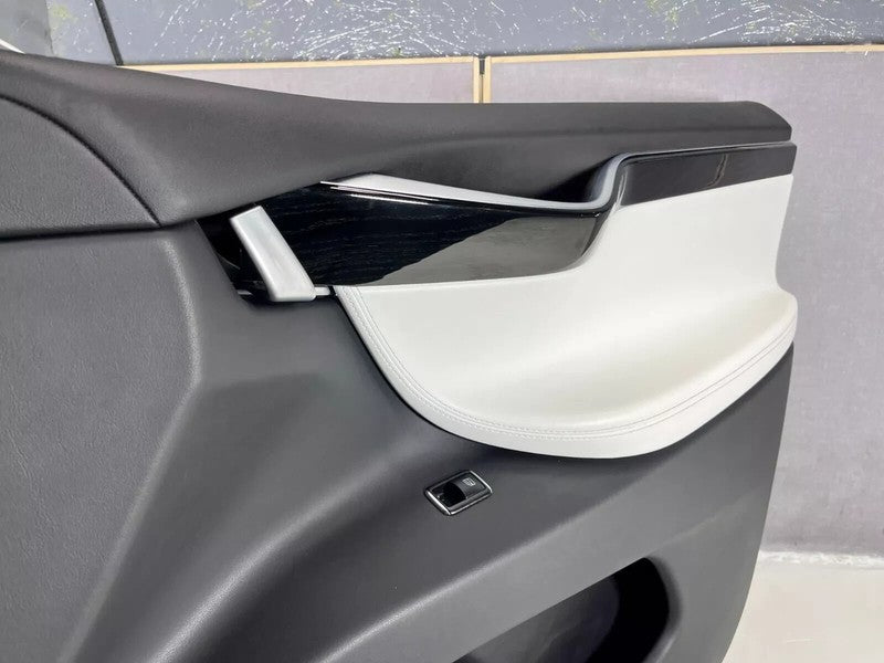 105548318I ⭕ 16-20 Model X Front Right Door Panel Trim Card Cover w/ Molding 1055483-18-I