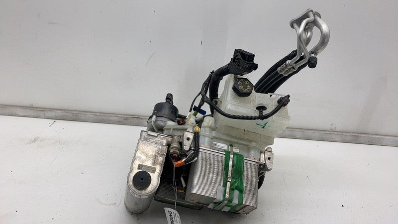 1506859 97 D 20-23 Model Y Supermanifold Refrigerant Chiller + Coolant Reservoir 1506859-97-D