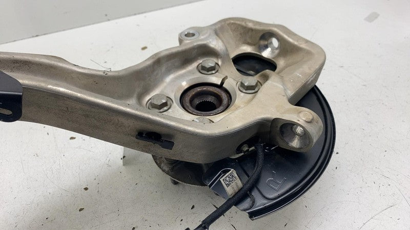 ⭕ 2022 Rivian EDV-700 Amazon Van Front Right Knuckle Wheel Hub FWD PT0
