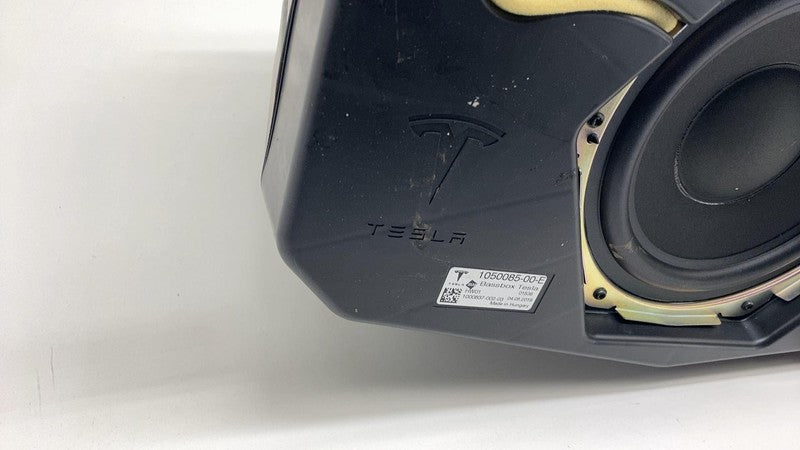 105008500E 2016-2020 Tesla Model X Premium Subwoofer Bassbox Audio Speaker Woofer Assembly