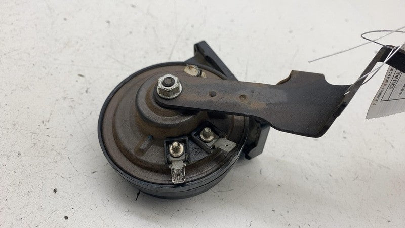 A046495 ⭕2013-2017 Jeep Wrangler FIAMM High Pitch Note Tone Horn Signal w/ Mount Bracket