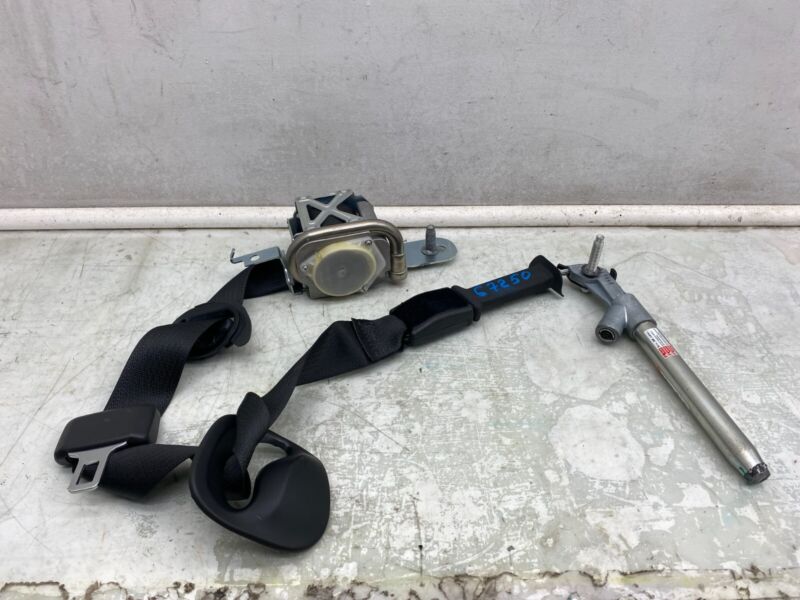 1079284-03-C ⭕ 16-20 Tesla Model S Front Right 1st Row Seat Belt & Retractor RH 1079284-03-C