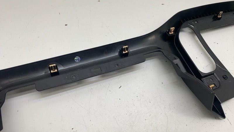 ⭕ 2025 Chevrolet Silverado 1500 Dash Center Right Side Bezel w/ Vent R