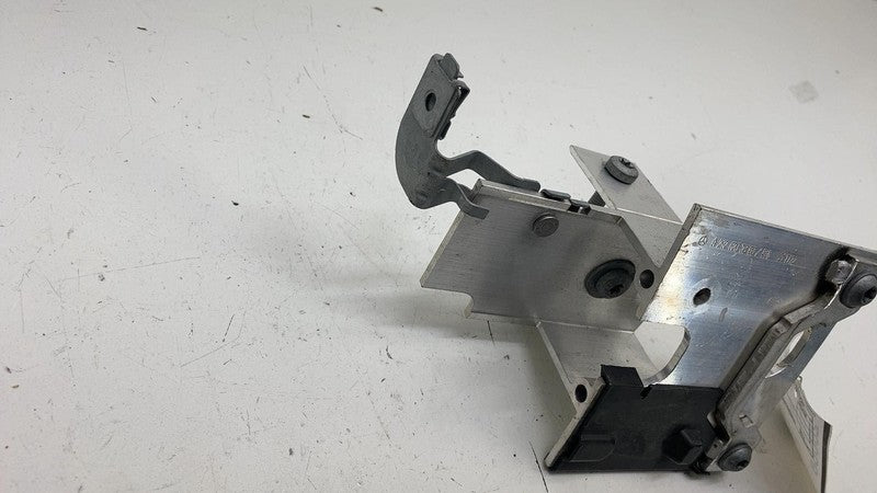 A2976203000 ⭕ 2022 Mercedes-Benz EQS 450+ V297 Front Right Lower Bracing Bracket A2976203000