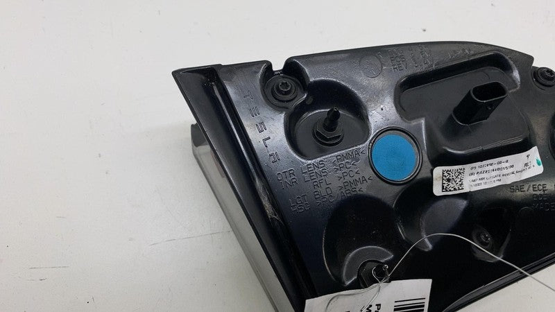 ⭕ 2017-2023 Model 3 Rear Right Inner Taillight LED Tail Lamp 3-Pin 107