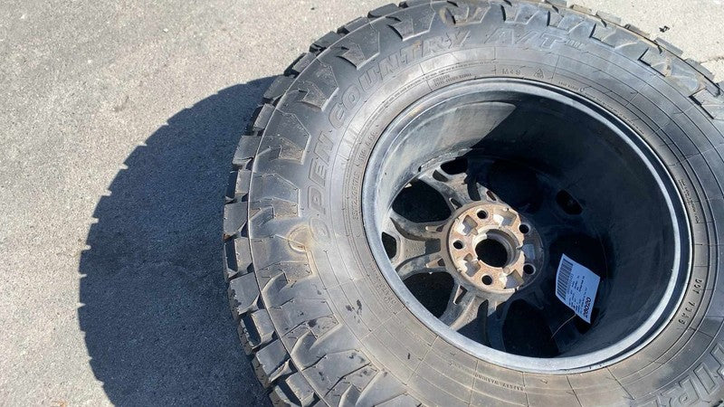 ⭕ 2019-2023 Jeep Wrangler 17x7.5 ET44.45 Wheel Rim w/ Toyo Tire 35x12.