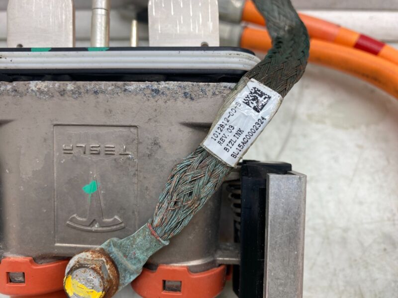 100651000B ⭕12-15 Model S MS High Voltage Battery to Rear Junction Box Harness 1022565-10-E