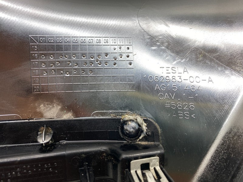 106296300A ⭕ 16-25 Model X MX Rear Left 2nd Row Monopost Seat Cover Trim Inner 1062963-00-A