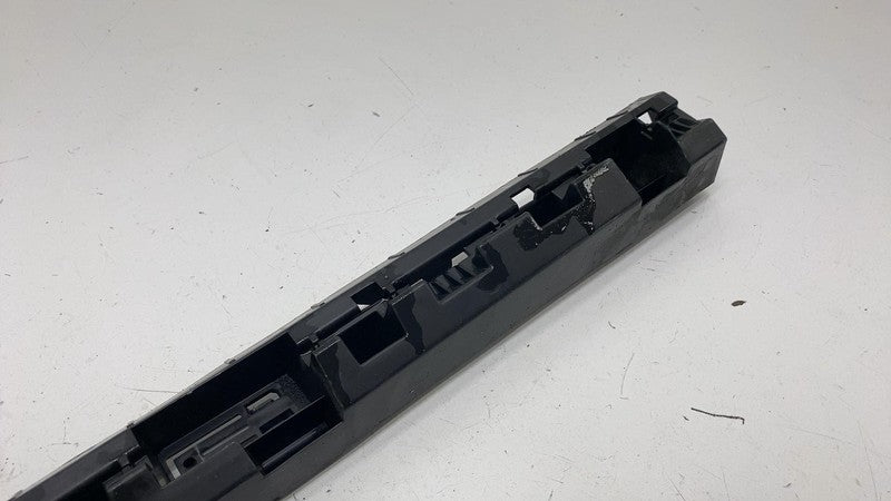 32216384 ⭕ 2021-2023 Polestar 2 Rear Left Skirt Rocker Molding Panel Bracket LH 32216384