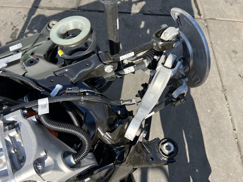 1120980-00-J 20-23 Tesla Model Y Electric Rear Drive Unit Performance w Subframe 1120980-00-J