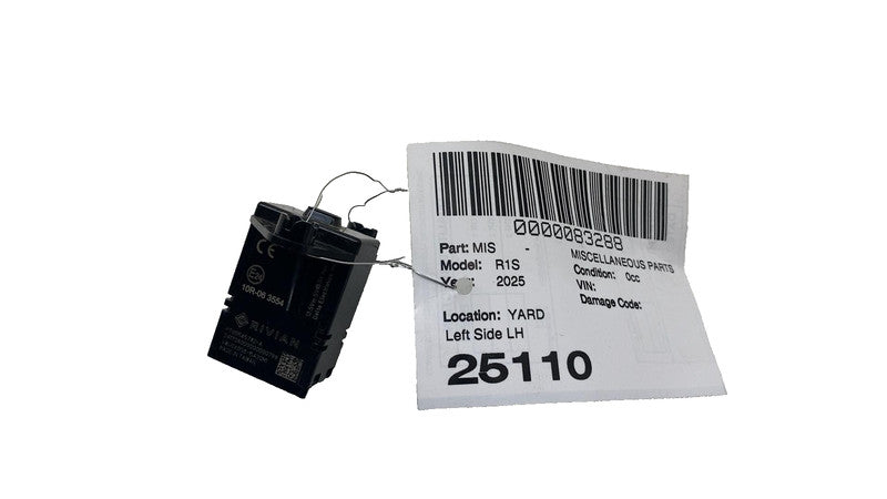 ⭕ 2022-2025 Rivian R1S Rear Left Quarter Trim USB Charging Port OEM PT00545782-A