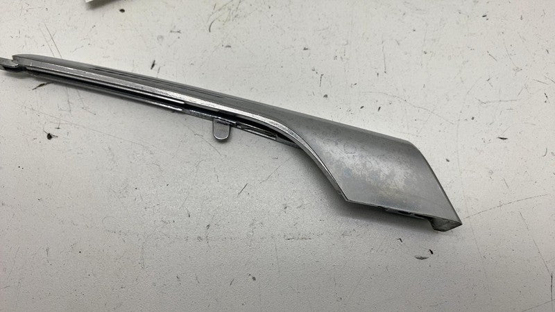 ⭕16-20 Model X Front Right Fog Light Eyelet Chrome Trim 1049612-00-E/1