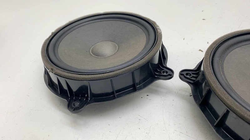 107974400d ⭕2017-2025 Tesla Model 3 Front Door Audio Woofer Speaker 200MM (x2) 1079744-00-D