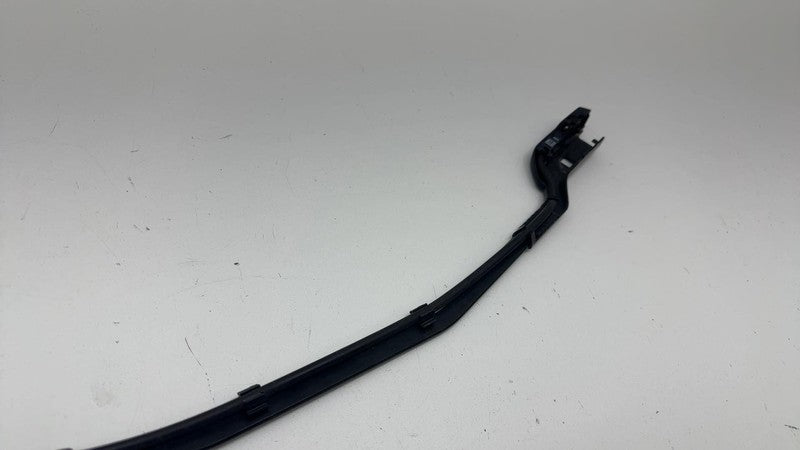 107672900B ⭕ 2017-2023 Model 3 Front Passenger Side Windshield Wiper Arm Right 1076729-00-B