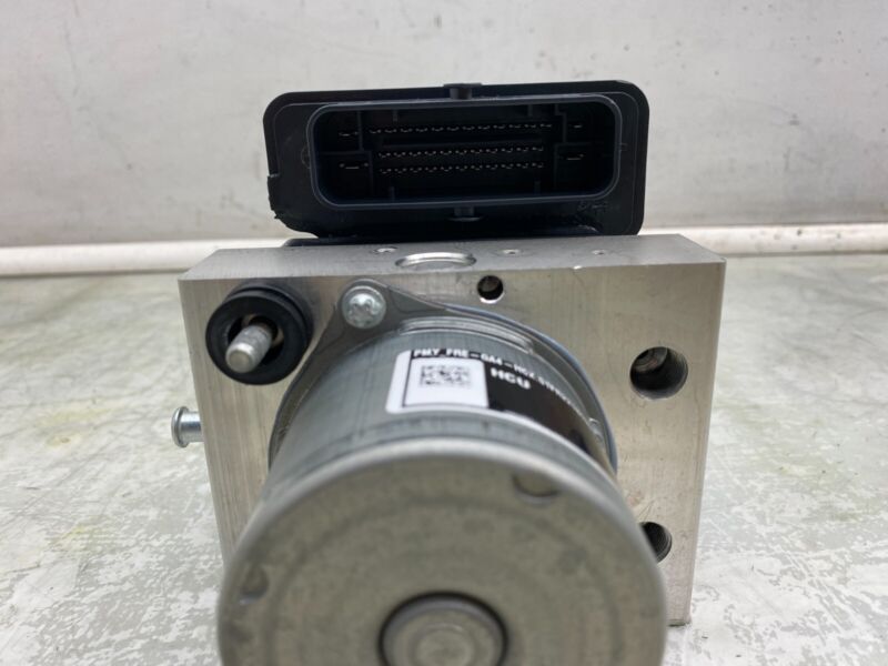 2017-2023 Tesla Model 3 M3 Anti-Lock Brake System ABS Pump Module Unit Assembly